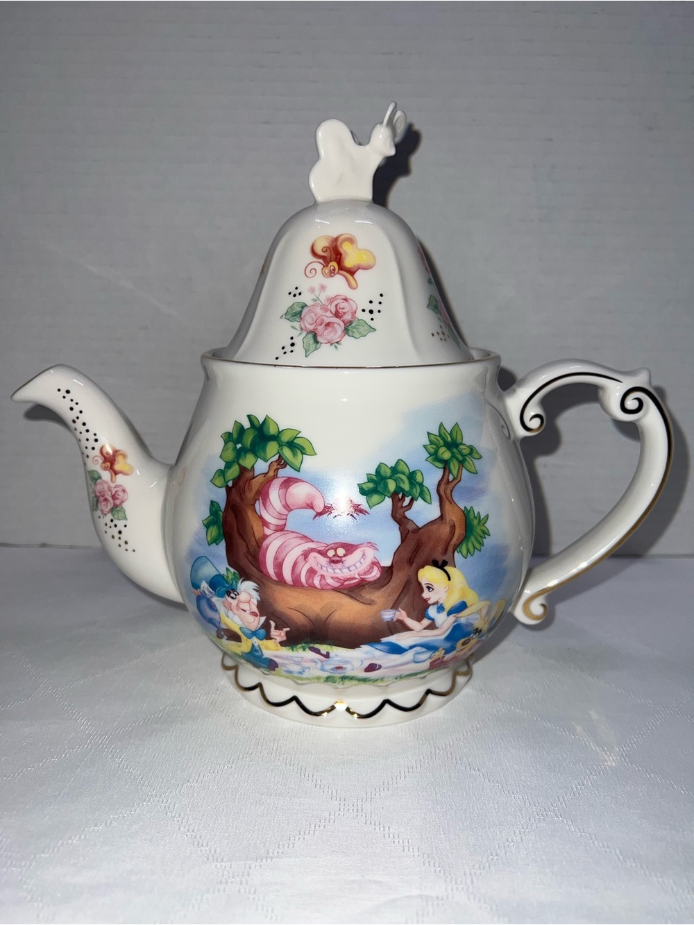 Disney Parks Alice in Wonderland ceramic teapot